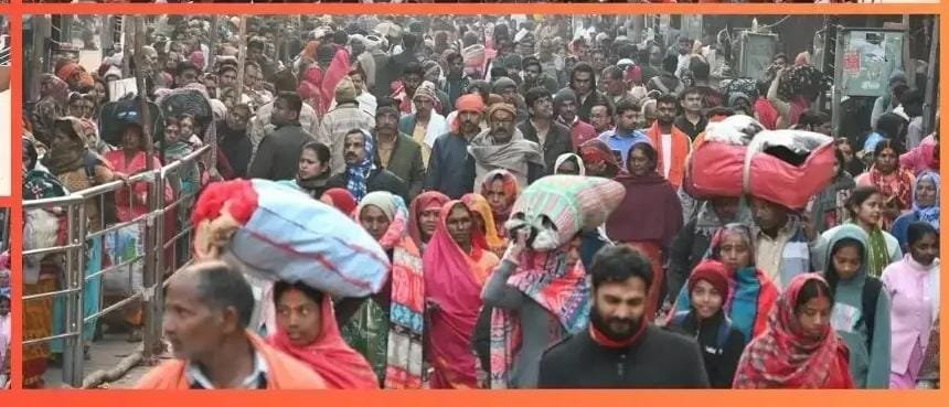 Kashi Vishwanath Temple: महाकुंभ के पलट प्रवाह में बम-बम हुआ काशी विश्वनाथ का दरबार