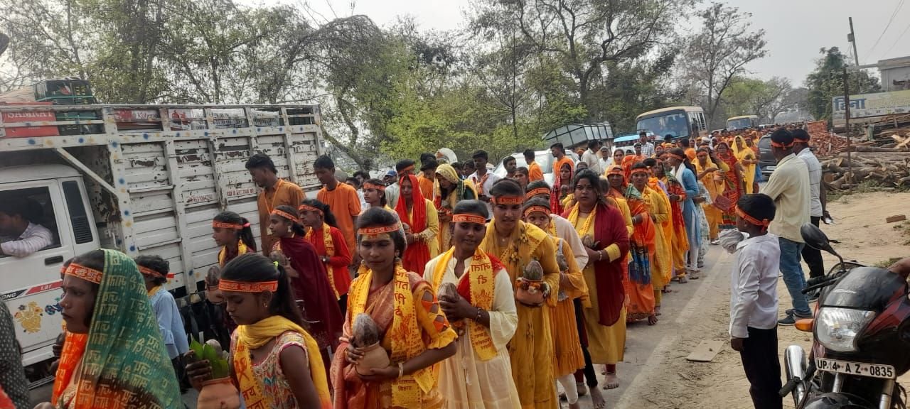Bihar Update: गोपालगंज के महुआवा गांव में श्री सतचंडी महायज्ञ का भव्य शुभारंभ