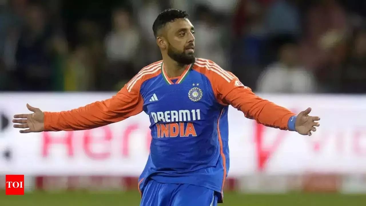 Varun Chakryavarti: चैंपियंस ट्रॉफी में वरुण चक्रवर्ती का कहर, न्यूजीलैंड के खिलाफ झटके 5 विकेट